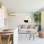 Freshly Renovated, Walk To Yumbo, Shops & Dining San Bartolomé