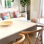 Freshly Renovated, Walk To Yumbo, Shops & Dining * San Bartolomé
