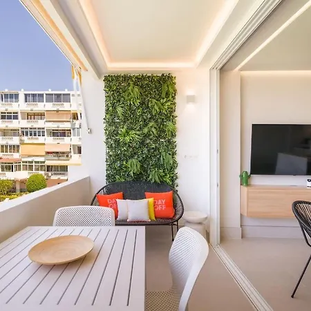 Freshly Renovated, Walk To Yumbo, Shops & Dining San Bartolomé