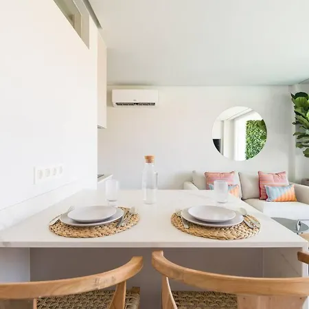 Freshly Renovated, Walk To Yumbo, Shops & Dining San Bartolomé