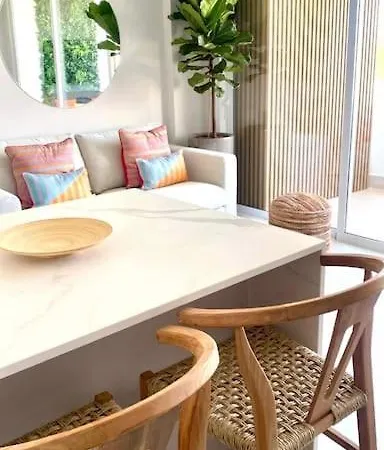 Freshly Renovated, Walk To Yumbo, Shops & Dining * San Bartolomé